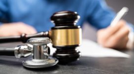 Here’s What You Should Know Before You Look for A Medical Malpractice Lawyer